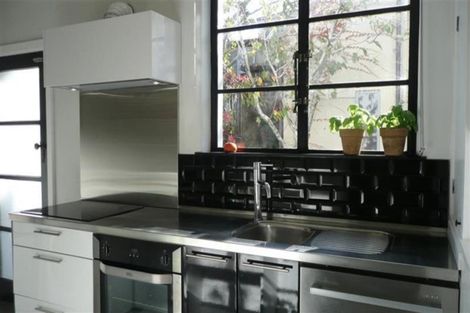 Photo of property in Haitaitai Flats, 4/20 Brighton Road, Parnell, Auckland, 1052