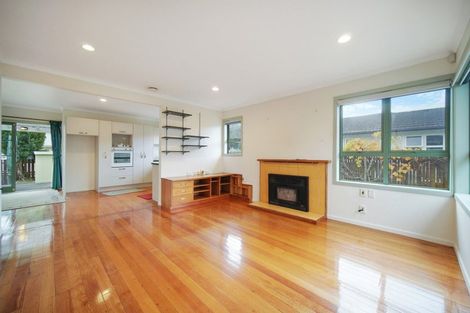 Photo of property in 1/7 Sunburst Street, Papakura, 2110