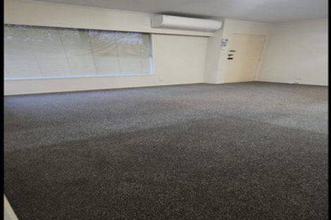 Photo of property in 1/190 Coronation Road, Hillcrest, Auckland, 0627