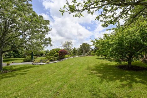 Photo of property in 230 Taupaki Road, Taupaki, Henderson, 0782