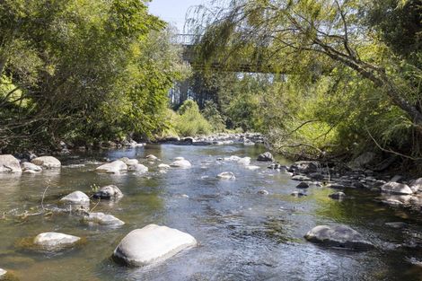 Photo of property in 518a Manutahi Road, Lepperton, New Plymouth, 4373