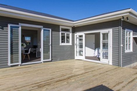 Photo of property in 72 Marriotts Road, North New Brighton, Christchurch, 8083