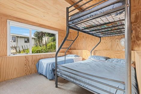 Photo of property in 12 Takarei Terrace, Mokau, 4376