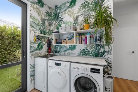 Photo of property in 53 Innes Road, St Albans, Christchurch, 8052