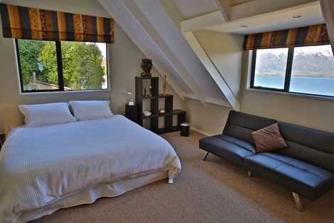 Photo of property in 30 Greenstone Place, Fernhill, Queenstown, 9300