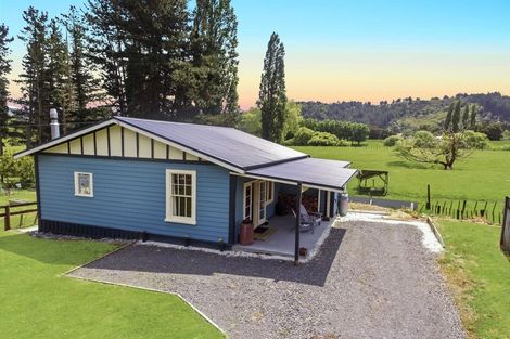 Photo of property in 10 Marsack Road, Taumarunui, 3992