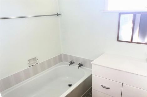 Photo of property in 5 Lloyd Avenue, Mount Albert, Auckland, 1025