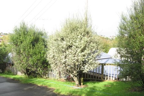 Photo of property in 22 Colmar Road, Mellons Bay, Auckland, 2014