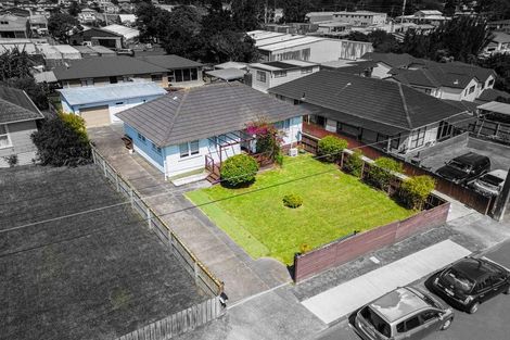 Photo of property in 82 Kelman Road, Kelston, Auckland, 0602