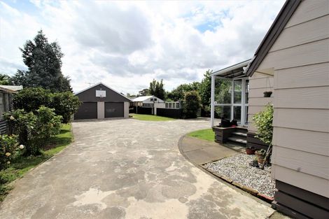 Photo of property in 11 Ross Street, Woodville, 4920