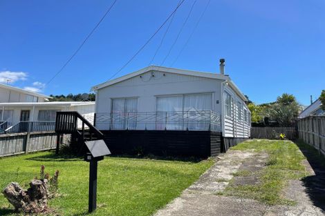 Photo of property in 10 Fyfe Road, Waihi Beach, 3611