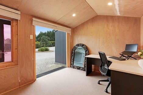 Photo of property in 52 Medhurst Road North, Bombay, 2675