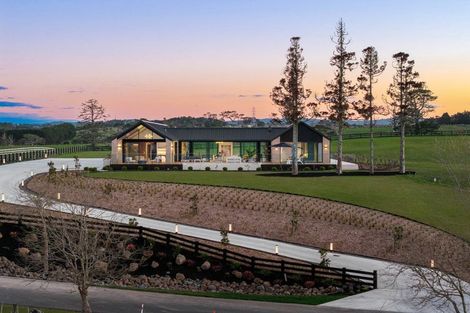Photo of property in 70 Joseph Dunstan Drive, Taupaki, 0782