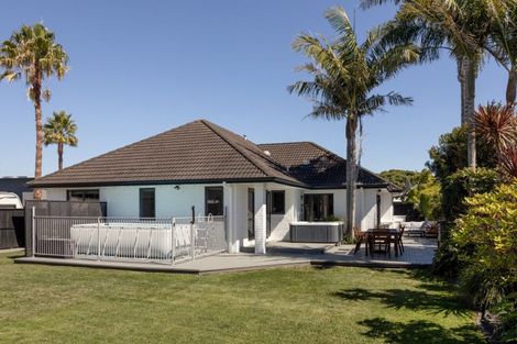 Photo of property in 135 Palm Beach Boulevard, Papamoa Beach, Papamoa, 3118