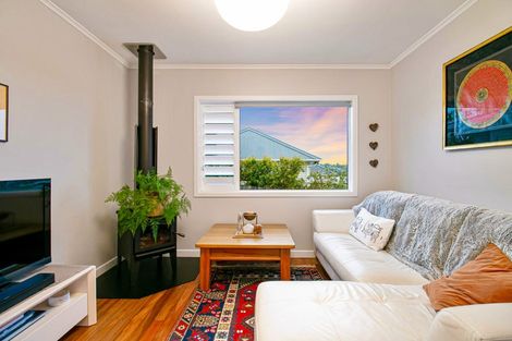 Photo of property in 1/53 Verran Road, Birkenhead, Auckland, 0626