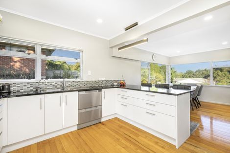 Photo of property in 5 Freshney Place, Hillpark, Auckland, 2102
