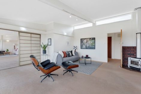 Photo of property in 30 Wernham Place, Northcote, Auckland, 0626