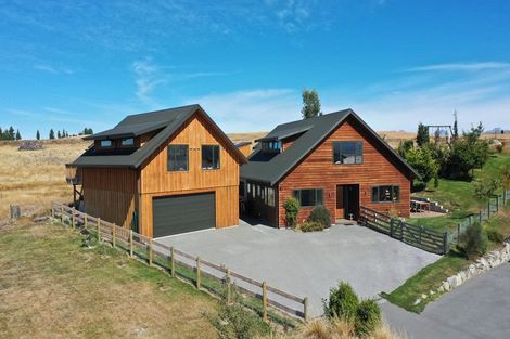 Photo of property in 1 Sams Place, Lake Tekapo, 7999