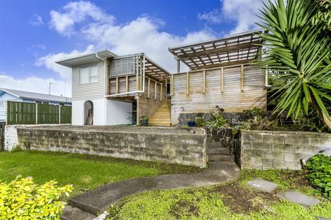 Photo of property in 12 Cypress Place, Sunnynook, Auckland, 0620