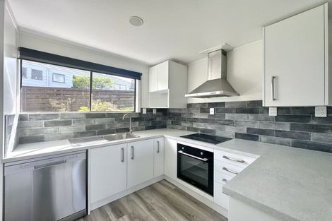 Photo of property in 12 Wilkinson Way, Browns Bay, Auckland, 0630