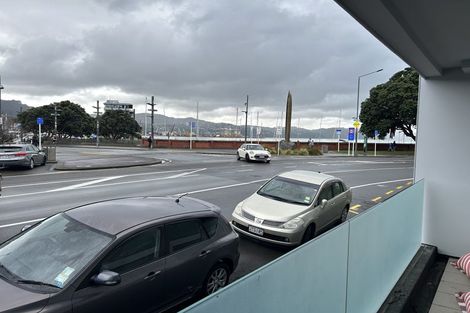 Photo of property in Aqua, 2/74 Oriental Parade, Oriental Bay, Wellington, 6011