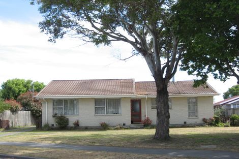 Photo of property in 4 Curzon Place, Parklands, Christchurch, 8083