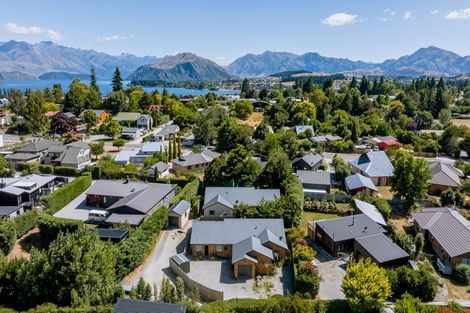 Photo of property in 8-8a Coromandel Street, Wanaka, 9305