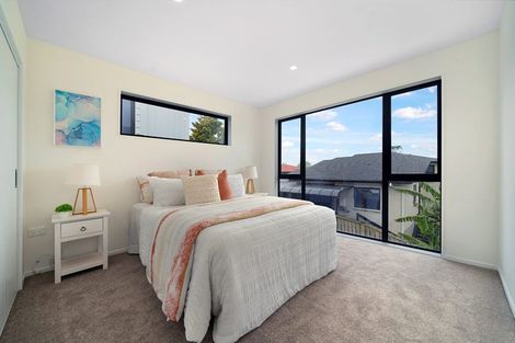 Photo of property in 6 Palmer Avenue, Glen Eden, Auckland, 0602