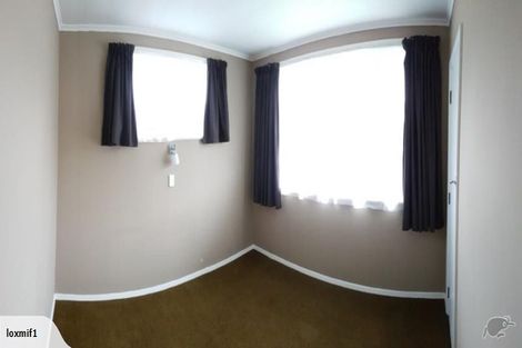 Photo of property in 1/6 Moeraki Road, Maoribank, Upper Hutt, 5018