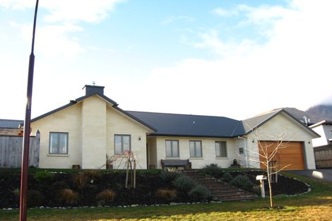 Photo of property in 16 Hope Avenue, Lake Hayes, Queenstown, 9304