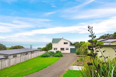 Photo of property in 4 Edwin Mitchelson Road, Muriwai, Waimauku, 0881
