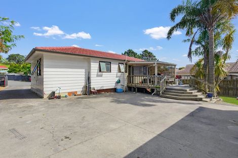 Photo of property in 9 Panzic Place, Glen Eden, Auckland, 0602