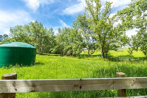 Photo of property in 863 Weranui Road, Wainui, Silverdale, 0994