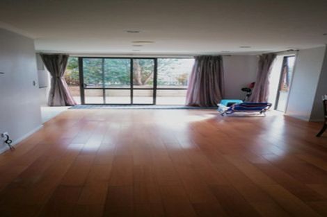 Photo of property in 26a Raleigh Road, Northcote, Auckland, 0627