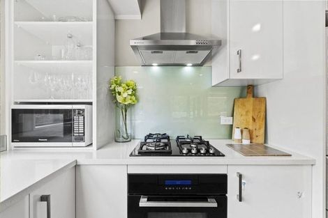 Photo of property in 126 Lynn Road, Bayview, Auckland, 0629