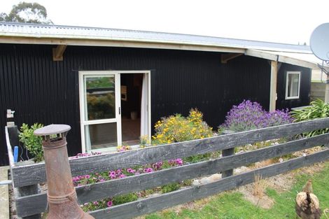 Photo of property in 981 Colyton Road, Bunnythorpe, Feilding, 4775