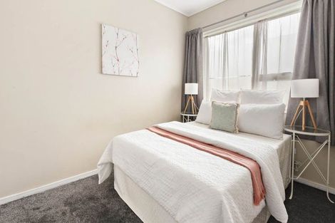 Photo of property in 2/118 Lynwood Road, New Lynn, Auckland, 0600