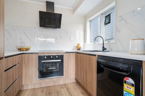 Photo of property in 76a Borich Road, Sunnyvale, Auckland, 0612