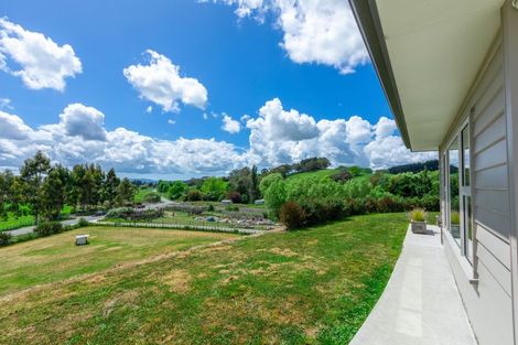 Photo of property in 100 Racecourse Road, Waipawa, 4210