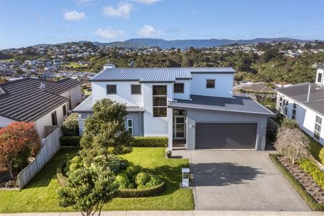 Photo of property in 100 Te Puia Drive, Aotea, Porirua, 5024