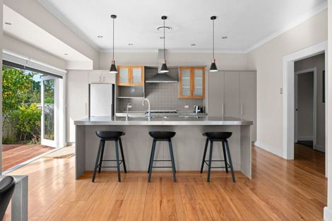 Photo of property in 15 Fairfield Road, Fairfield, Hamilton, 3214