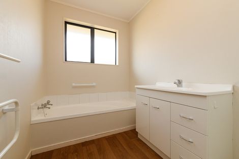 Photo of property in 77 Parnell Heights, Kelvin Grove, Palmerston North, 4414