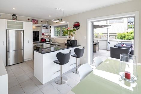 Photo of property in 2/188 Clovelly Road, Bucklands Beach, Auckland, 2012