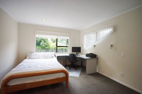 Photo of property in 17 Homewood Place, Chatswood, Auckland, 0626