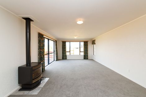 Photo of property in 77 Parnell Heights, Kelvin Grove, Palmerston North, 4414