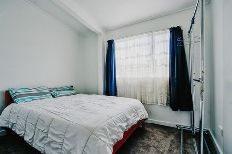 Photo of property in 18 Johnson Street, Milton, 9220