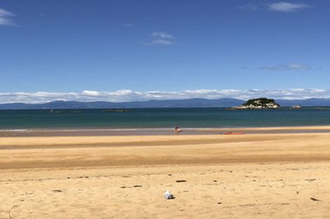 Photo of property in 2 Kahu Close, Kaiteriteri, Motueka, 7197