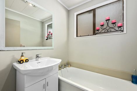 Photo of property in 62a Gemstone Drive, Birchville, Upper Hutt, 5018