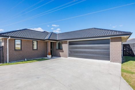 Photo of property in 26 Sardinia Grove, Fitzherbert, Palmerston North, 4410