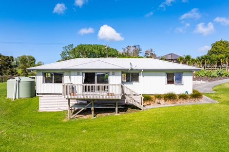 Photo of property in 11 Lupis Way, Kaiwaka, 0573